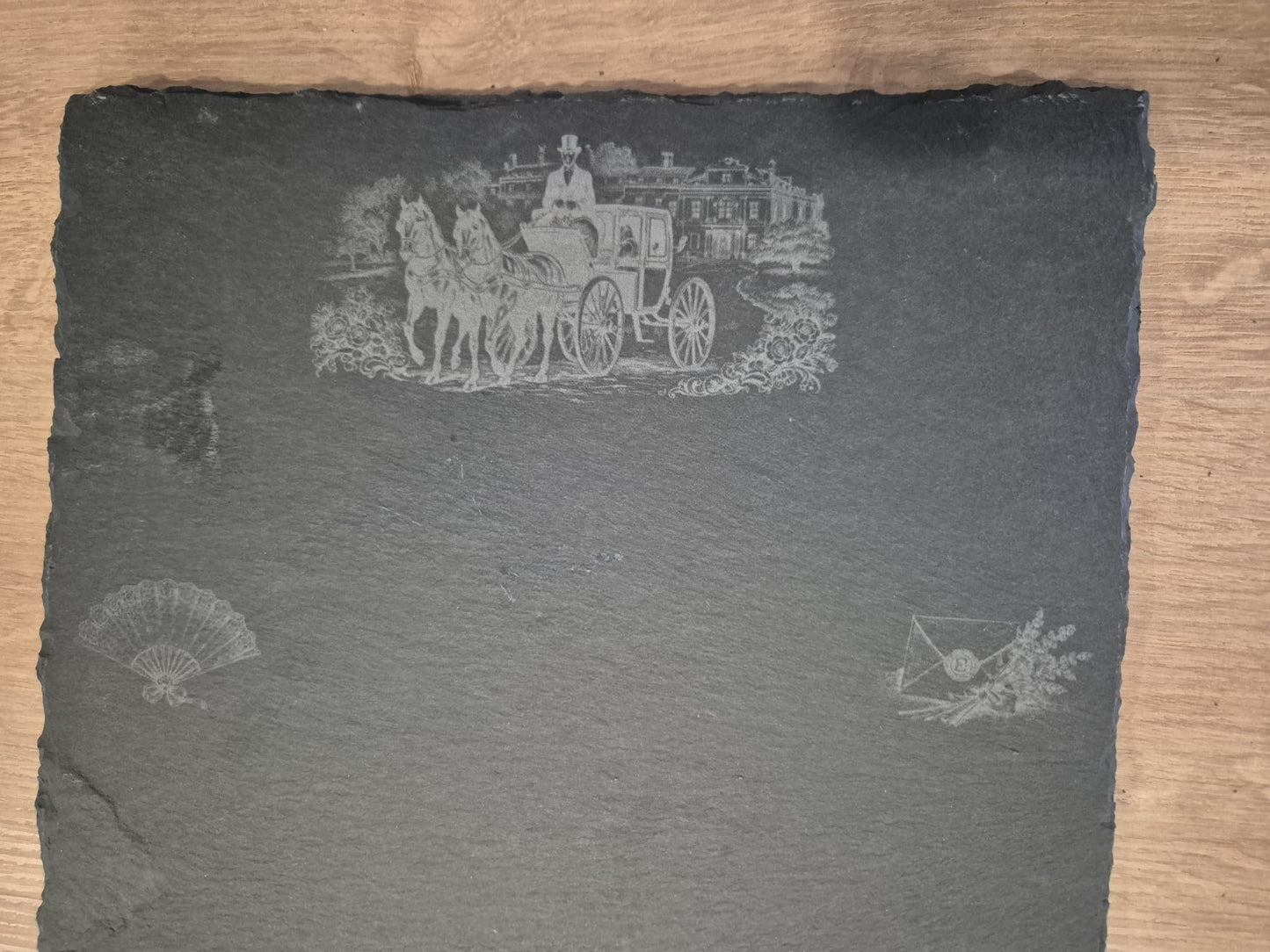 Ardoise carrée gravée – Style Régence