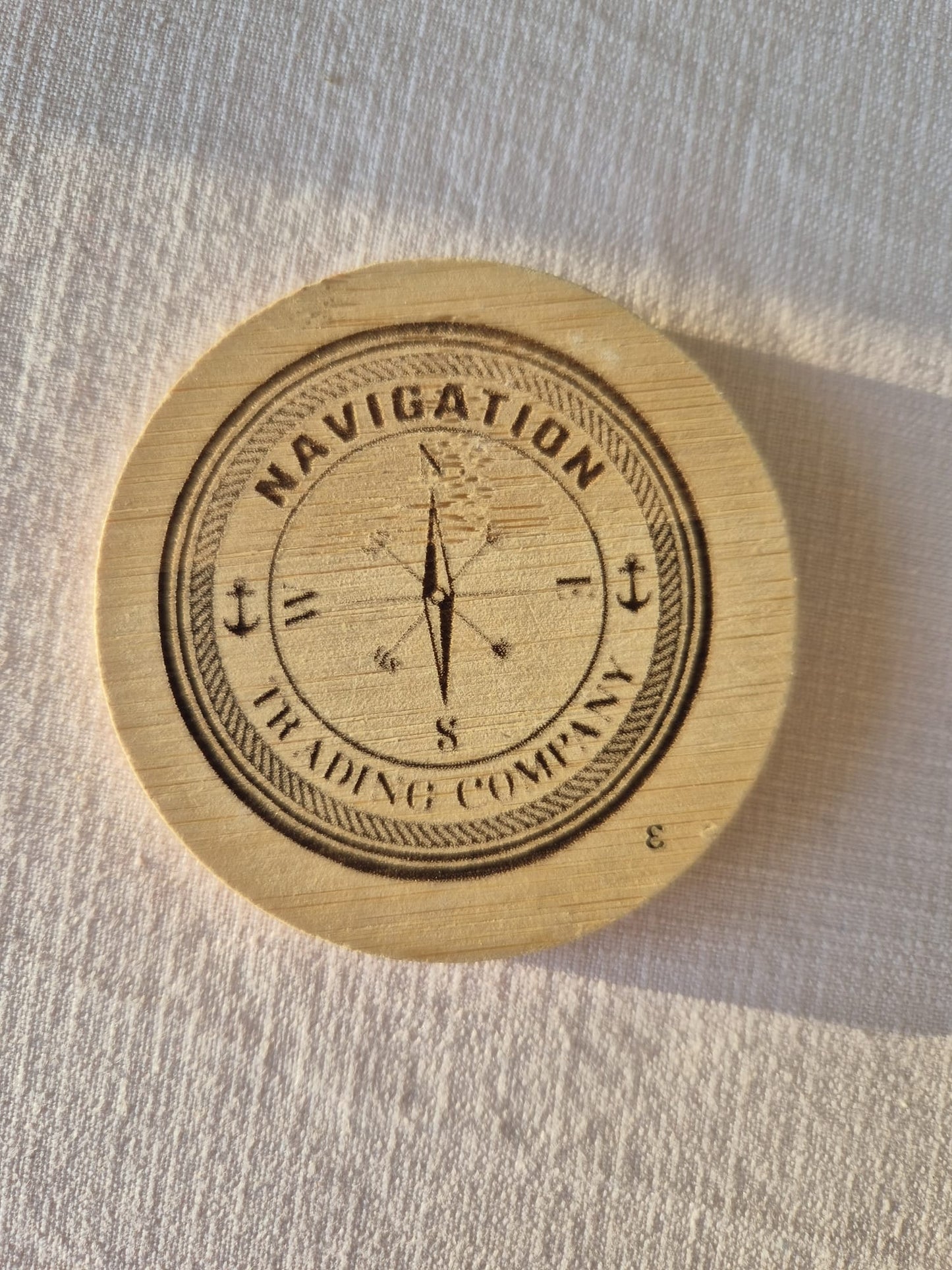 Miroir de poche gravé