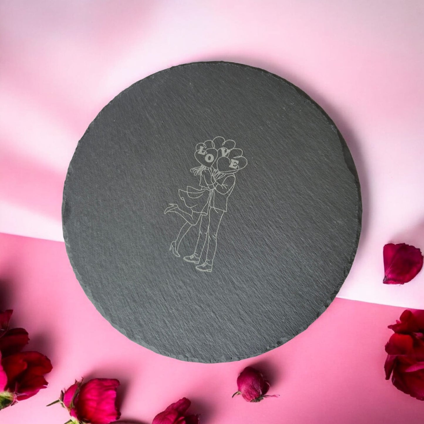 💝 Ardoise Ronde “Love” – Plateau Gravé Couple
