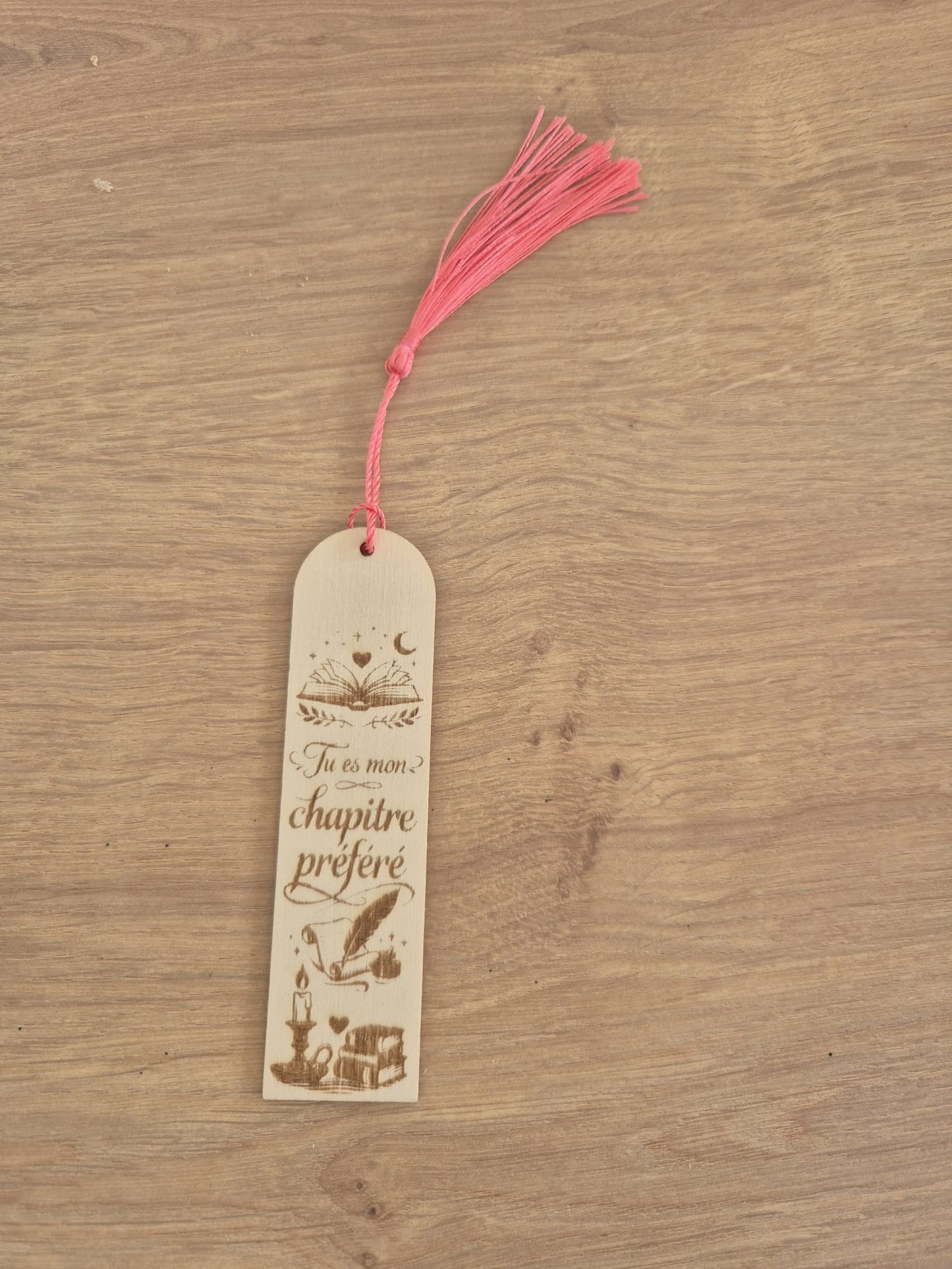✨ Marque-pages en bois gravés